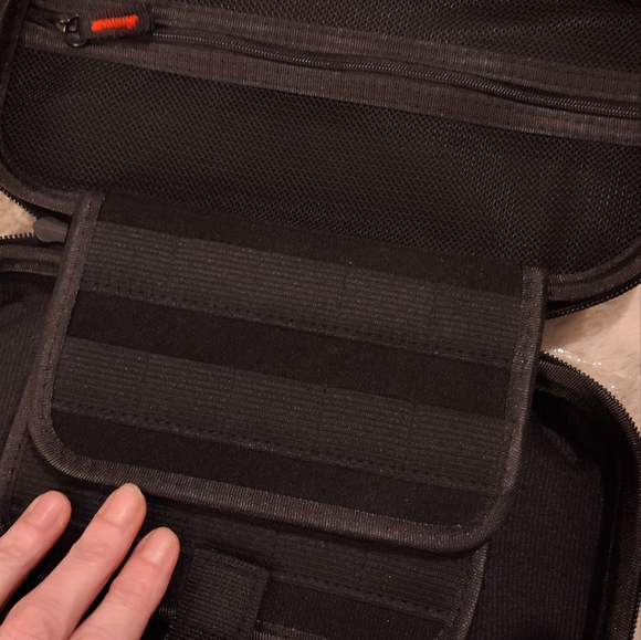 NWT! Nintendo Switch Case (No Brand Name) - Picture 6 of 9